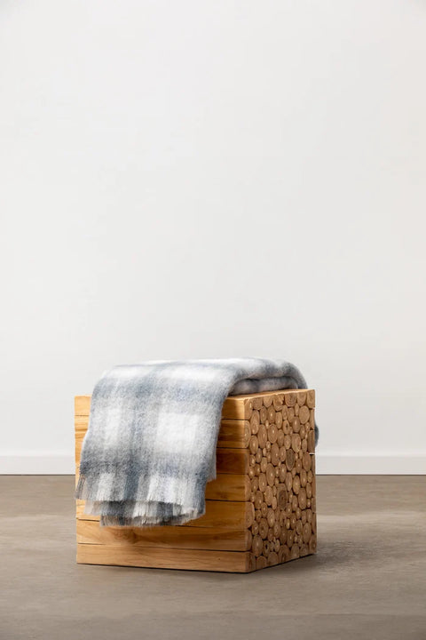 Riet Alpaca Blanket